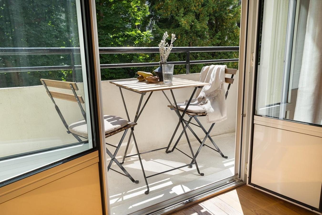 Arnave - 3 Et Balcon A Auteuil *
